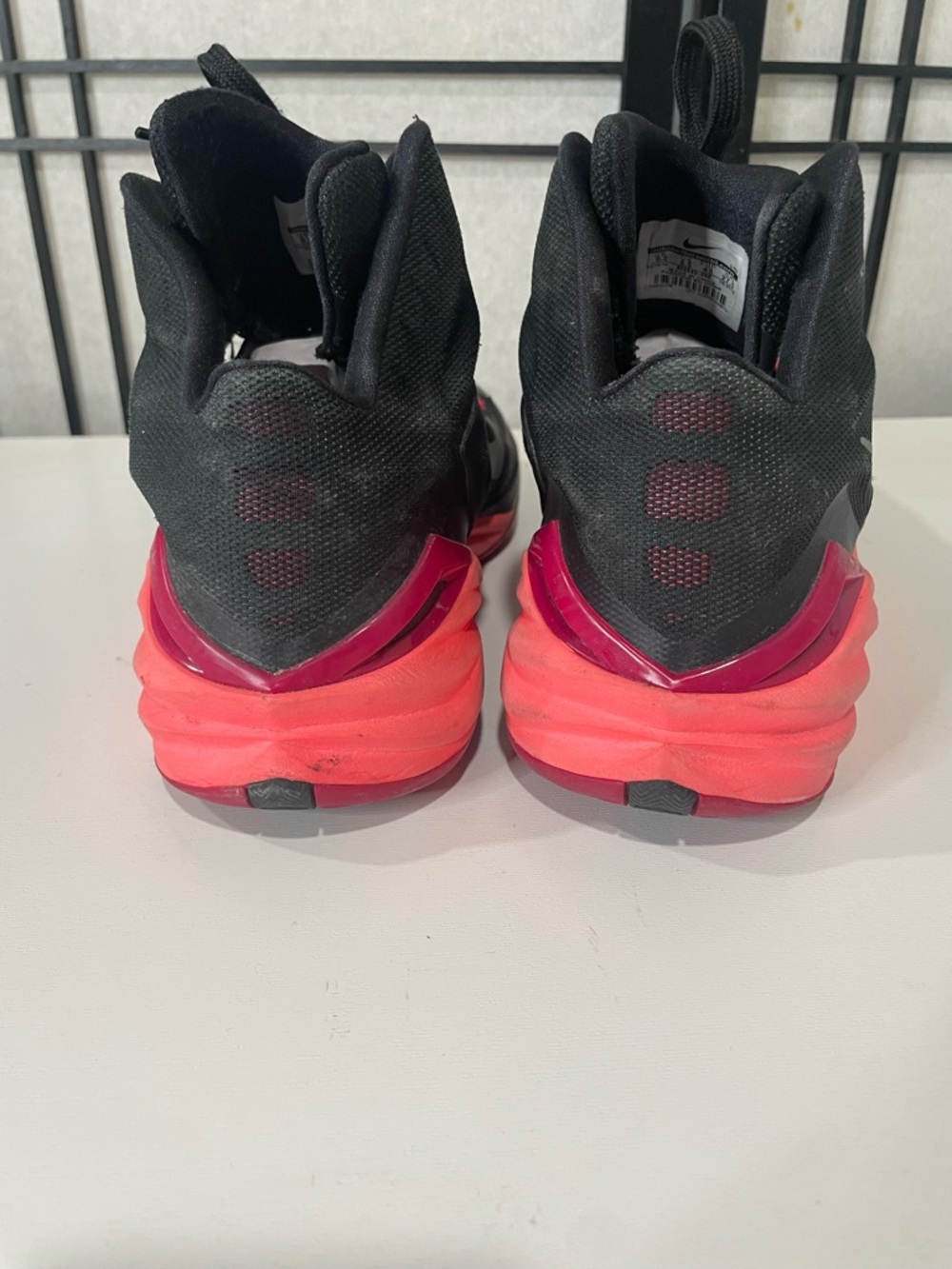 2014 Nike Hyperdunk Black Pink Coral Basketball 654252-001  Size 9.5 - Picture 6 of 8